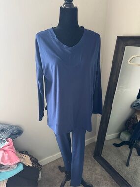 Zenana Outfitters Navy V-Neck Two-Piece Pajama Set